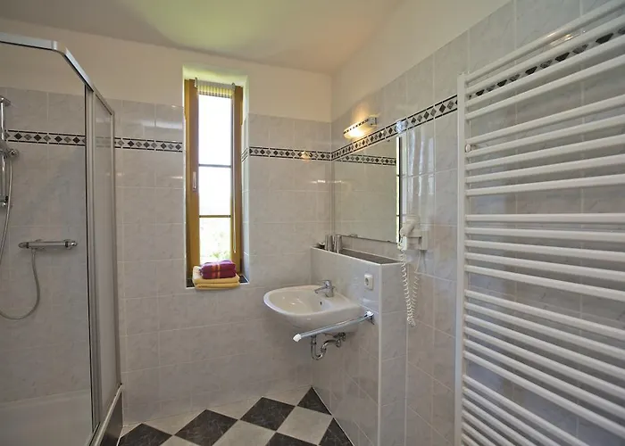 بيت ضيافة Lindenhof 3*